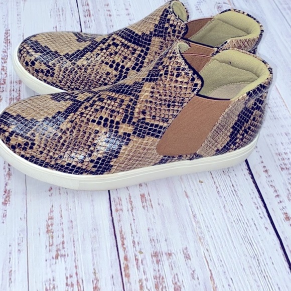 Coconuts by Matisse Harlan python snakeskin print slip on shoes size 7 1/2 - Picture 7 of 9